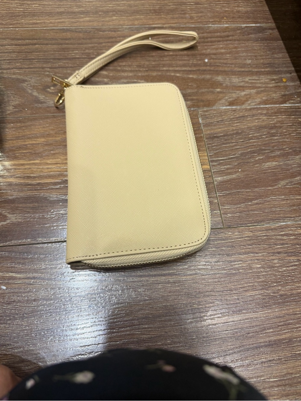 Lost + Wander Cream Saffiano Zip Wristlet Clutch